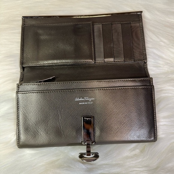 SALVATORE FERRAGAMO gancini long wallet in gun metal - Picture 9 of 16